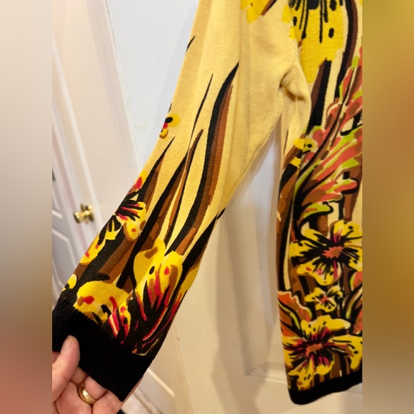 Bob Mackie vintage wearable art. Button down 60% cotton 40% acrylic. Size XXS - Picture 4 of 5